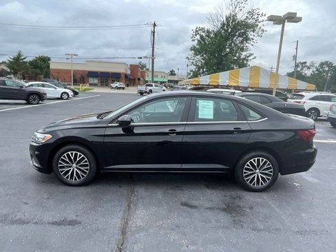Used 2021 Volkswagen Jetta SE FWD image 4
