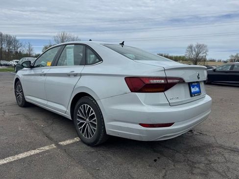 Used 2019 Volkswagen Jetta SE FWD image 4