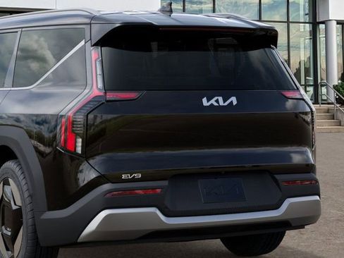 New 2026 Kia EV9 Wind image 14