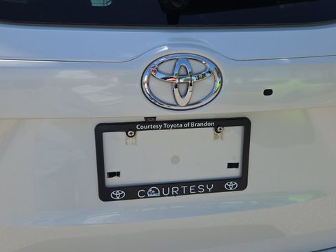 Used 2016 Toyota Highlander Plus image 31