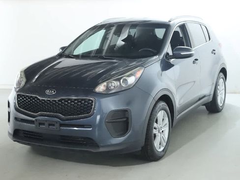 Used 2018 Kia Sportage LX w/ LX Technology Package FWD image 1