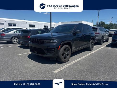 Used 2023 Jeep Grand Cherokee Altitude AWD/4WD image 1