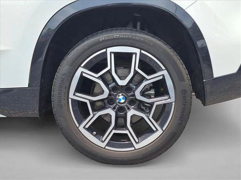 Used 2026 BMW X1 xDrive28i w/ Technology Package AWD/4WD image 23