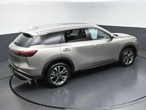 Used 2023 INFINITI QX60 Luxe AWD/4WD image 4