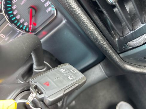 Used 2018 Chevrolet Silverado 1500 LT w/ All Star Edition AWD/4WD image 18