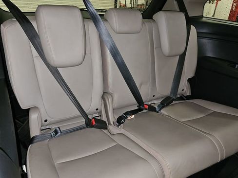 Used 2018 Honda Odyssey Touring image 19