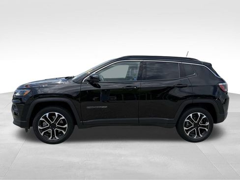 Used 2023 Jeep Compass Limited AWD/4WD image 2