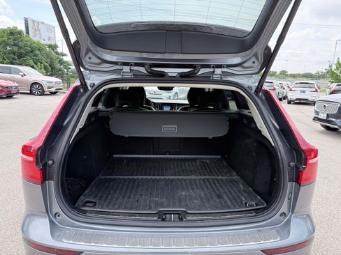 Used 2021 Volvo V60 T5 Cross Country w/ Climate Package AWD/4WD image 16