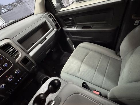 Used 2018 RAM 2500 Tradesman w/ Chrome Appearance Group image 14