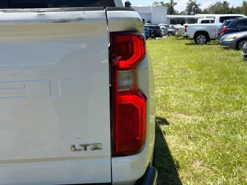 Used 2024 Chevrolet Silverado 2500 LTZ w/ LTZ Plus Package AWD/4WD image 10