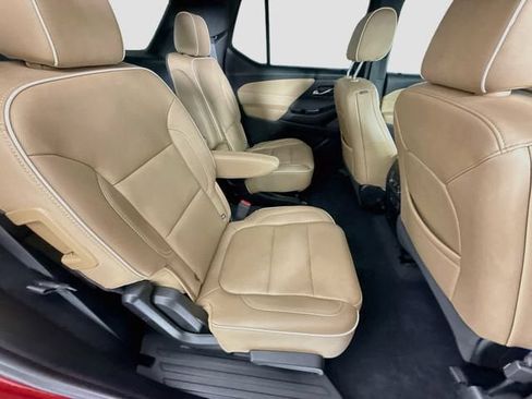 Used 2023 Chevrolet Traverse Premier w/ LPO, Floor Liner Package FWD image 30