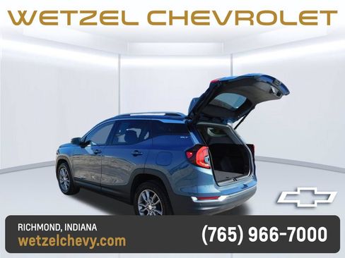 Used 2024 GMC Terrain SLT w/ Tech Package AWD/4WD image 23