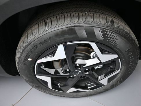 New 2026 Kia Seltos S AWD/4WD image 15