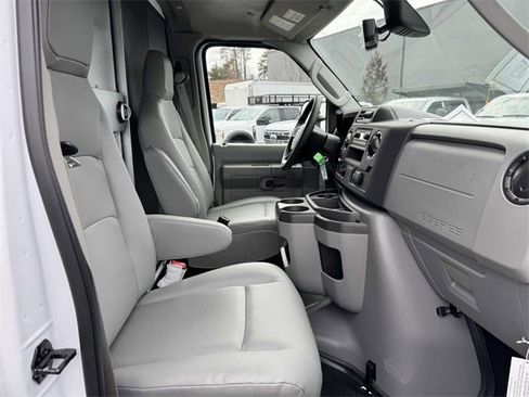 New 2025 Ford E-350 and Econoline 350 Super Duty w/ Driver's Safety Package image 30