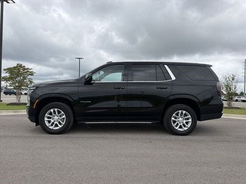 Used 2021 Chevrolet Tahoe High Country w/ Premium Package AWD/4WD image 2