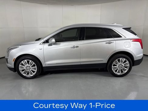Used 2018 Cadillac XT5 Premium Luxury FWD image 7