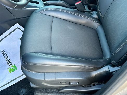 Certified 2022 Chevrolet Trax LT w/ LT Convenience Package image 18