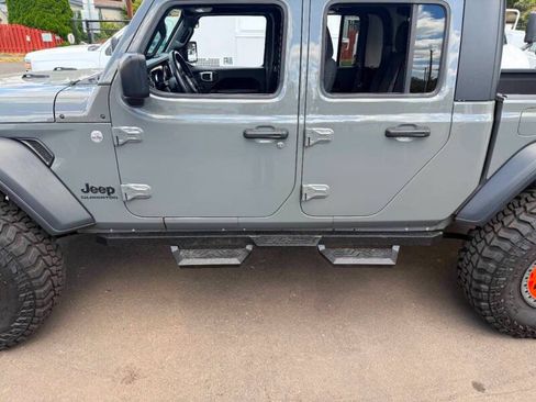 Used 2020 Jeep Gladiator Sport w/ Quick Order Package 24S AWD/4WD image 16