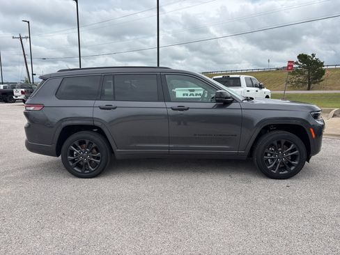 New 2026 Jeep Grand Cherokee L Limited AWD/4WD image 7