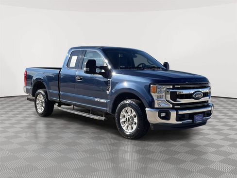 Certified 2020 Ford F250 XLT w/ XLT Value Package RWD image 5