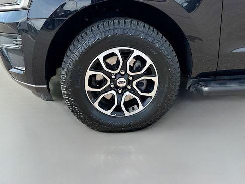 Certified 2024 Ford Expedition XLT AWD/4WD image 24