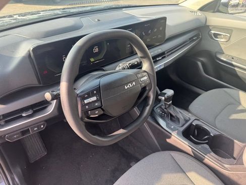 Used 2025 Kia K4 FWD image 11