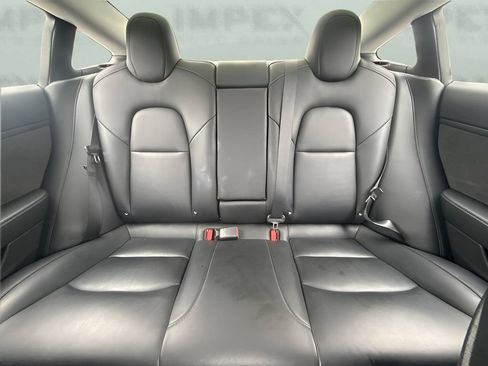 Used 2018 Tesla Model 3 Mid Range RWD image 7