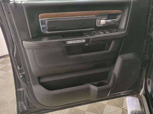 Used 2017 RAM 1500 Laramie w/ Convenience Group image 44