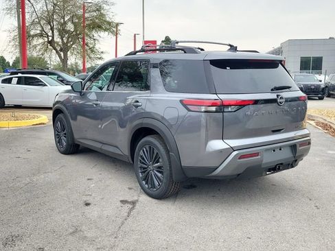 New 2026 Nissan Pathfinder SL AWD/4WD image 4