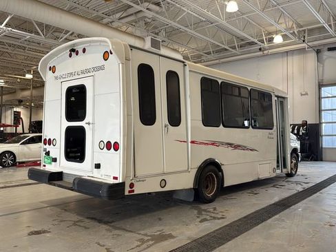 Used 2013 Ford E-450 and Econoline 450 Super Duty w/ Shuttle Bus Prep Pkg image 16