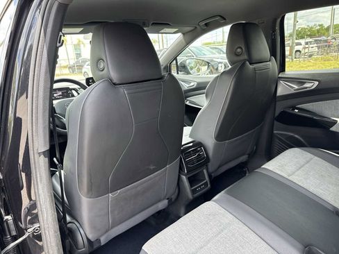 Used 2023 Volkswagen ID.4 Pro RWD image 16