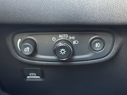 Used 2023 GMC Terrain SLT w/ Elevation Edition FWD image 43