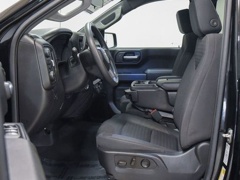 Used 2023 Chevrolet Silverado 1500 Custom AWD/4WD image 2