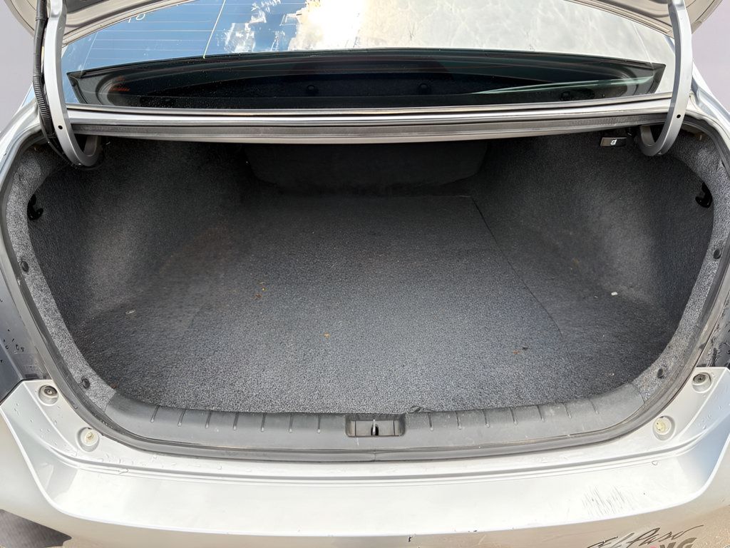 Used 2017 Honda Accord LX image 13
