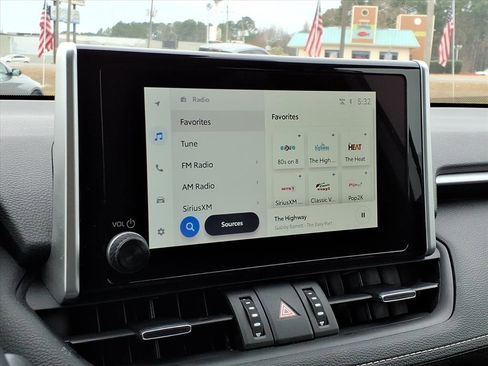 Used 2025 Toyota RAV4 XLE Premium image 9