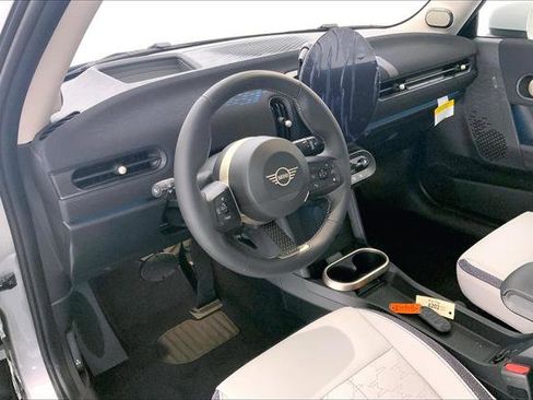 Used 2026 MINI Cooper 2-Door Hardtop image 4