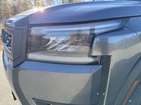 New 2026 Nissan Frontier PRO-4X w/ Pro-4x Convenience Package image 14