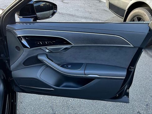 Used 2023 Audi A8 L 3.0T image 22