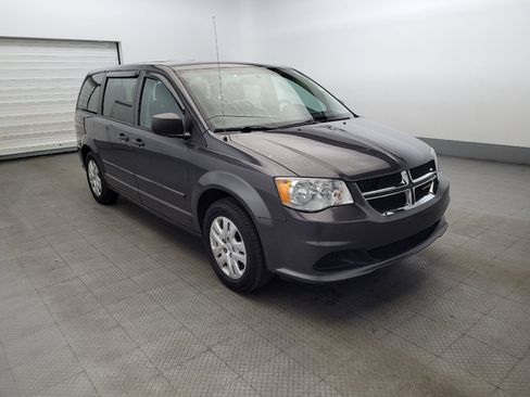 Used 2015 Dodge Grand Caravan American Value Package w/ UConnect Hands-Free Group FWD image 13