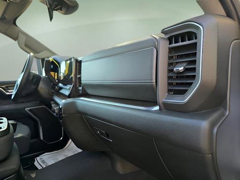 Used 2024 Chevrolet Silverado 2500 LT image 11