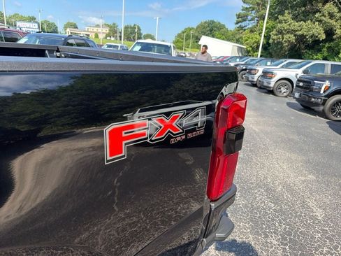 New 2026 Ford F250 XL AWD/4WD image 18