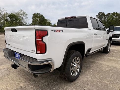 New 2026 Chevrolet Silverado 2500 LTZ w/ LTZ Plus Package AWD/4WD image 5