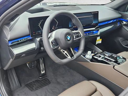 Used 2026 BMW 530i w/ M Sport Package RWD image 9