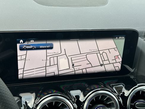 New 2026 Mercedes-Benz GLA 35 AMG 4MATIC image 23