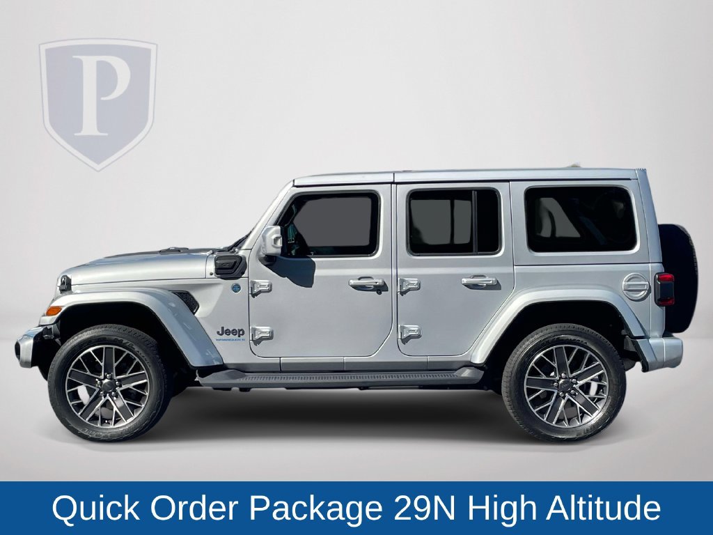 Used 2023 Jeep Wrangler Unlimited Sahara AWD/4WD image 6