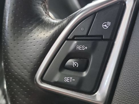 Used 2018 Chevrolet Camaro LT RWD image 33
