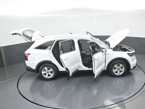 Used 2021 Kia Sorento LX image 58