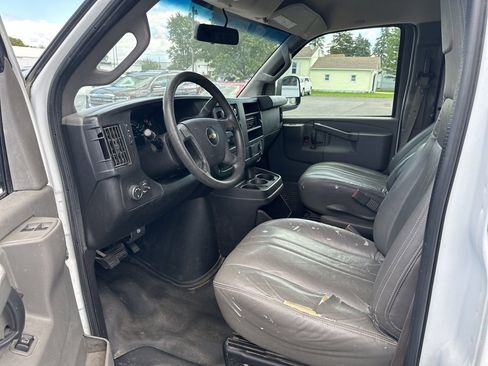 Used 2018 Chevrolet Express 2500 image 11