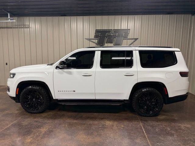 Used 2024 Jeep Wagoneer 4WD image 3