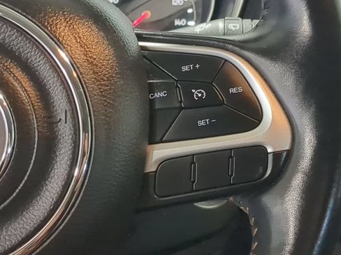 Used 2018 Jeep Compass Limited w/ Navigation Group FWD image 30